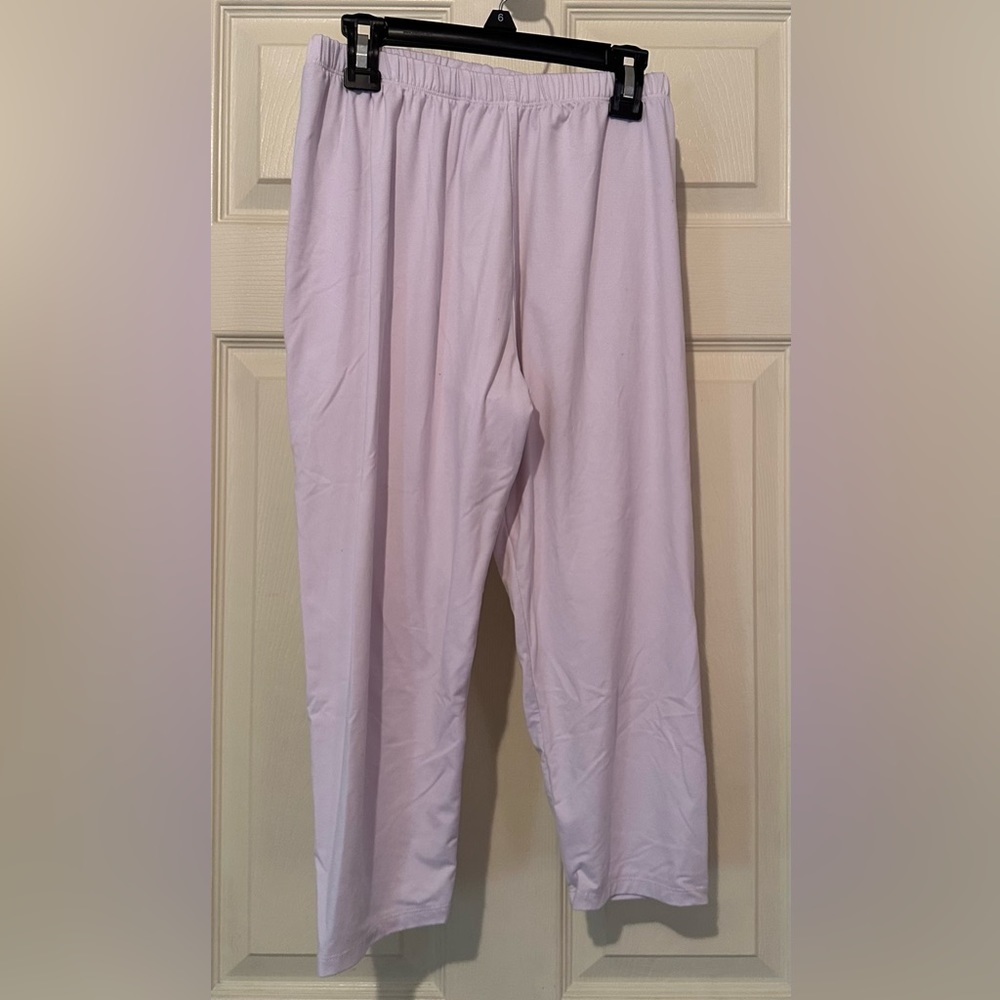 White Capri Leggings